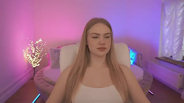 CelesteNoir online show from February 11, 2026, 7:52 am