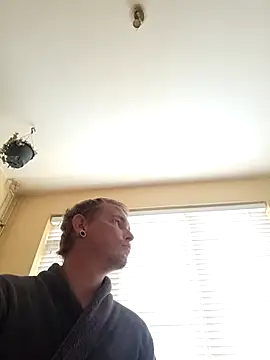 Snapshot of piercingpik chatting on October 5, 2025, 2:52 pm piercingpik online show from October 5, 2025, 2:52 pm