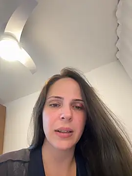 Snapshot of Lady_LauraRose chatting on December 17, 2025, 8:47 pm Lady LauraRose online show from December 17, 2025, 8:47 pm