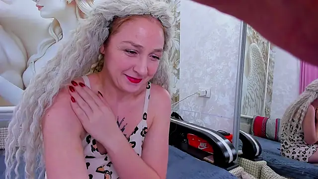 Snapshot of Gerald_and_Kristy chatting on January 14, 2026, 2:09 pm Gerald and Kristy online show from January 14, 2026, 2:09 pm