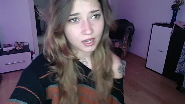 Aliens4twenty online show from November 11, 2025, 9:59 am