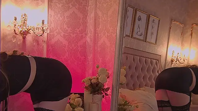 MiaEuphoria  online show from November 12, 2025, 3:54 am