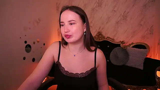 SofieBloom online show from April 3, 2026, 3:07 pm