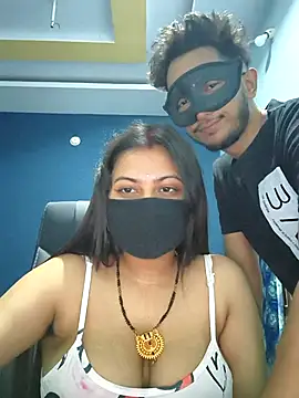 SassyWildCouple online show from September 14, 2025, 4:07 pm