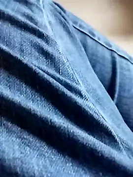 guridosul051 online show from October 16, 2025, 8:50 pm