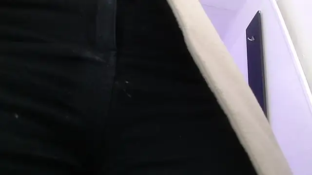 aleesha cameron02 online show from December 22, 2025, 7:14 pm