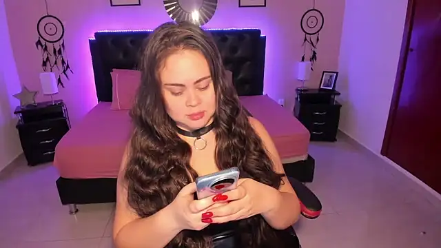 LolaVillalobos online show from February 13, 2026, 2:39 pm