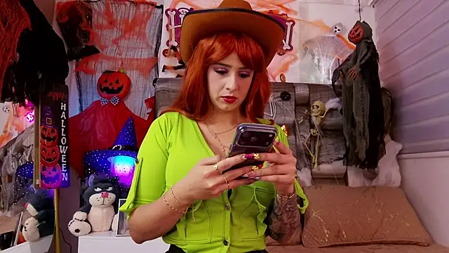 Snapshot of XXMILE chatting on October 28, 2025, 12:26 pm XXMILE online show from October 28, 2025, 12:26 pm