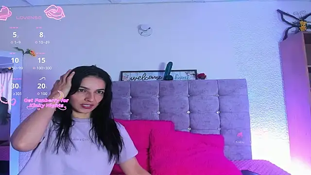 Snapshot of karol_rose chatting on November 12, 2025, 1:37 pm karol rose online show from November 12, 2025, 1:37 pm