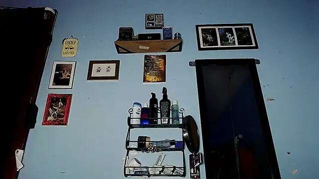 Snapshot of ovmilf chatting on February 18, 2026, 9:28 am ovmilf online show from February 18, 2026, 9:28 am