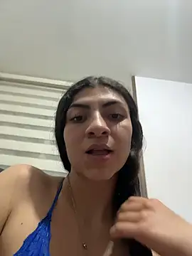 arieel  722 online show from October 29, 2025, 4:44 am