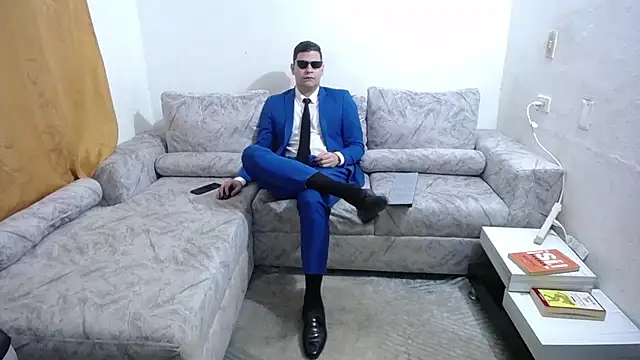 Victor Maitland online show from October 5, 2025, 6:31 pm