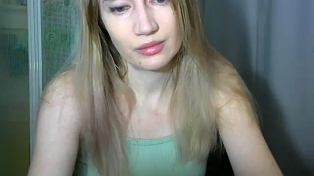 Snapshot of JessFoxxx chatting on January 18, 2026, 4:16 am JessFoxxx online show from January 18, 2026, 4:16 am