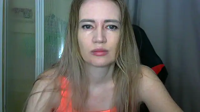 Snapshot of JessFoxxx chatting on February 2, 2026, 2:54 am JessFoxxx online show from February 2, 2026, 2:54 am