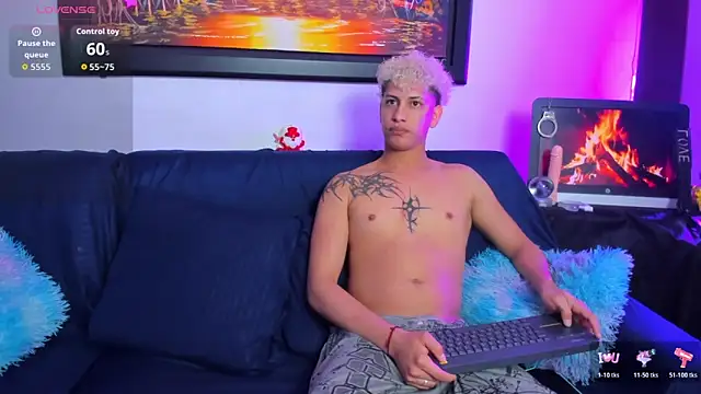 Snapshot of ECSTASYX2_2001 chatting on February 6, 2026, 4:19 am ECSTASYX2 2001 online show from February 6, 2026, 4:19 am