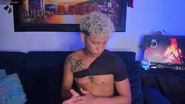 Snapshot of ECSTASYX2_2001 chatting on February 26, 2026, 5:29 am ECSTASYX2 2001 online show from February 26, 2026, 5:29 am