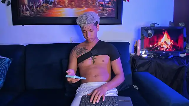 Snapshot of ECSTASYX2_2001 chatting on February 24, 2026, 4:46 am ECSTASYX2 2001 online show from February 24, 2026, 4:46 am