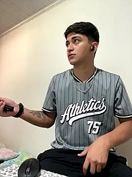 Tavinho067 online show from November 4, 2025, 6:01 pm