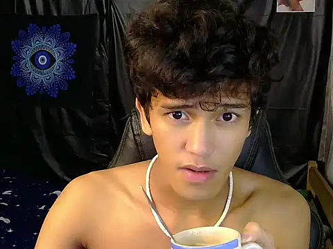 kenbigcockxx online show from February 6, 2026, 9:44 pm