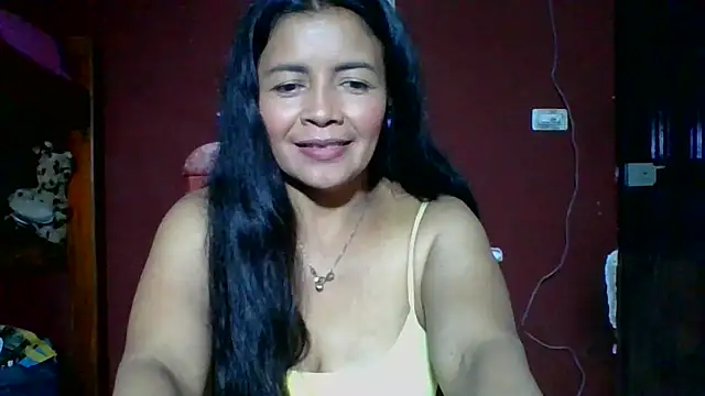 DianaOchoa  online show from October 1, 2025, 7:46 am
