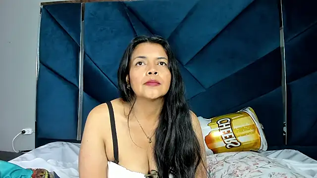 DianaOchoa  online show from September 26, 2025, 7:37 am