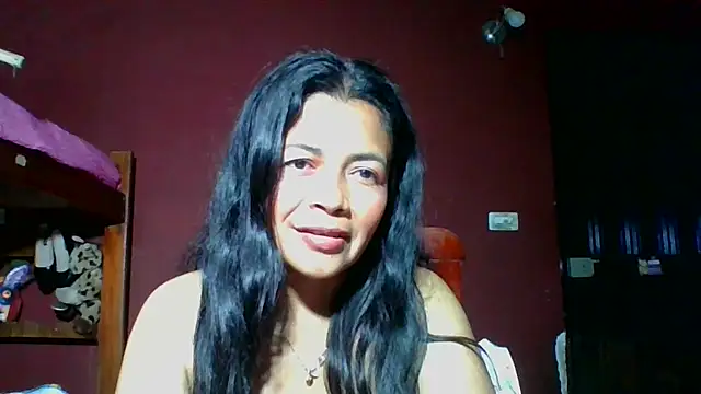 DianaOchoa  online show from October 3, 2025, 10:17 am