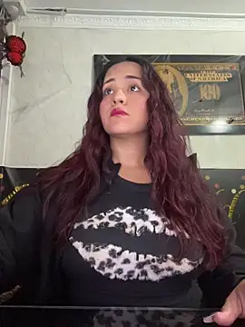 candy  fox  online show from November 2, 2025, 12:10 pm