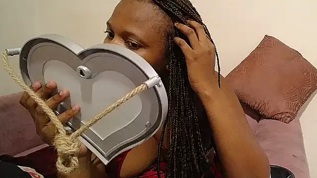 Snapshot of Goddessberry chatting on January 19, 2026, 7:45 am Goddessberry online show from January 19, 2026, 7:45 am