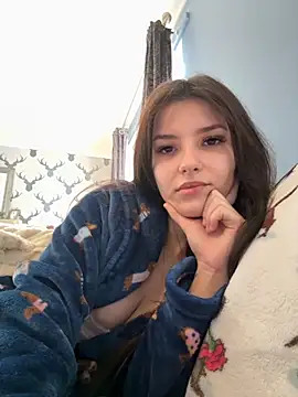 Snapshot of Naughty_CrystalXX chatting on October 1, 2025, 1:04 pm Naughty CrystalXX online show from October 1, 2025, 1:04 pm