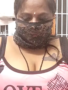 ruthvika 27 online show from May 25, 2026, 4:28 pm