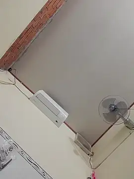 ducpham6565 online show from November 4, 2025, 5:06 pm