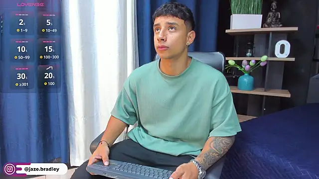 jaze bradley online show from October 30, 2025, 11:30 am