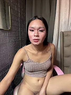 yourlovingperlita69 online show from March 18, 2026, 11:24 am