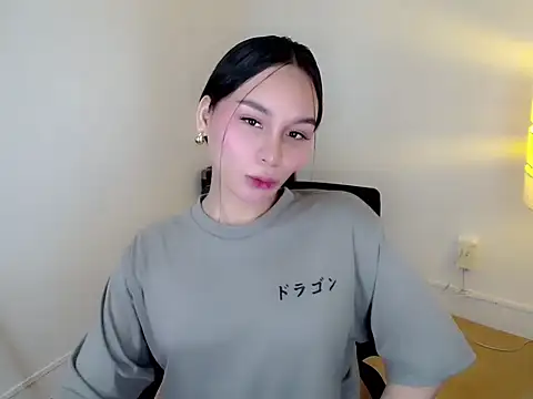 holly tabby online show from January 6, 2026, 9:19 pm