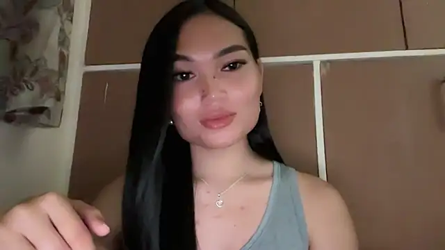 Makeamesswithjenieyang online show from December 1, 2025, 7:37 pm