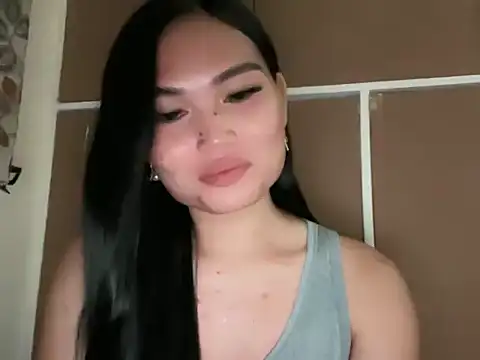 Makeamesswithjenieyang online show from November 27, 2025, 5:46 pm