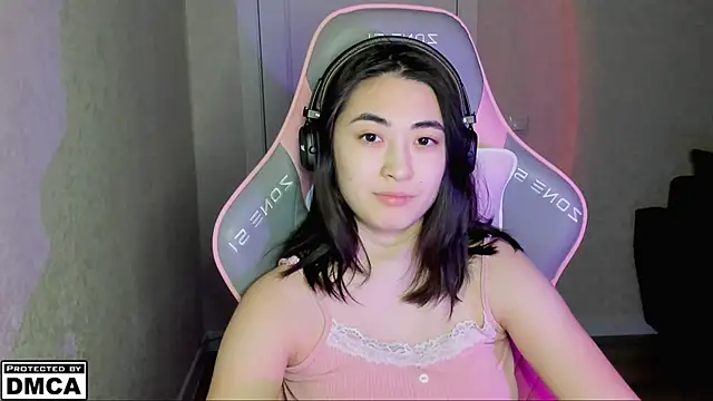 MeilideQian1 online show from November 25, 2025, 8:20 pm