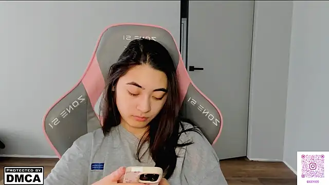 MeilideQian1 online show from February 24, 2026, 7:42 am