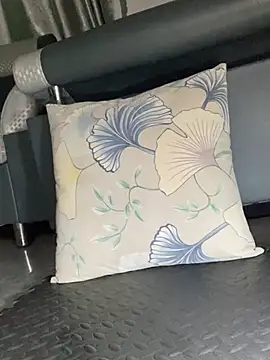 meiiijr55 online show from January 8, 2026, 5:08 pm