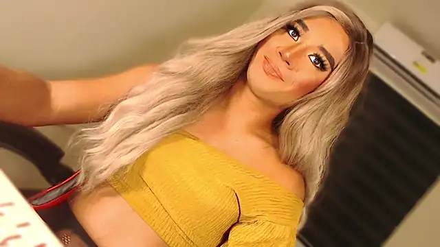 SissifyMeNow online show from October 4, 2025, 6:53 pm