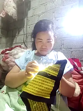 jienrrr online show from November 12, 2025, 12:48 am