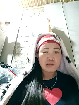 jienrrr online show from March 18, 2026, 2:19 pm