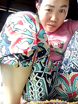 jienrrr online show from May 24, 2026, 3:06 am