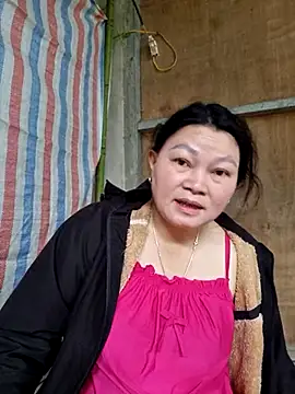 yoowwmr online show from October 31, 2025, 2:30 am