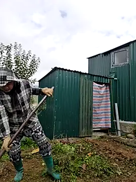 yoowwmr online show from October 29, 2025, 1:48 am