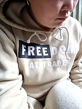 yoowwmr online show from January 9, 2026, 7:37 am