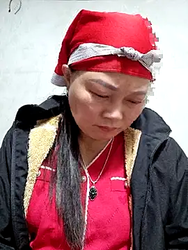 yoowwmr online show from December 1, 2025, 2:51 pm