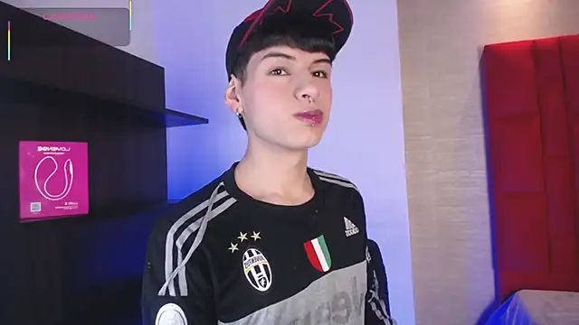 Ezra Storm online show from October 21, 2025, 4:56 am