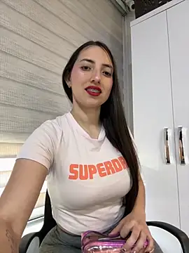 AndieJones  online show from November 12, 2025, 12:20 pm