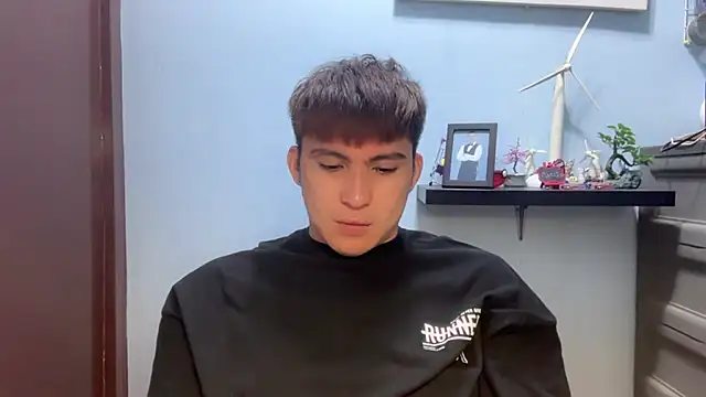 Snapshot of lovely_jay chatting on October 11, 2025, 9:49 pm lovely jay online show from October 11, 2025, 9:49 pm